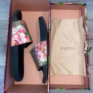 Gucci floral slides size 39 women’s